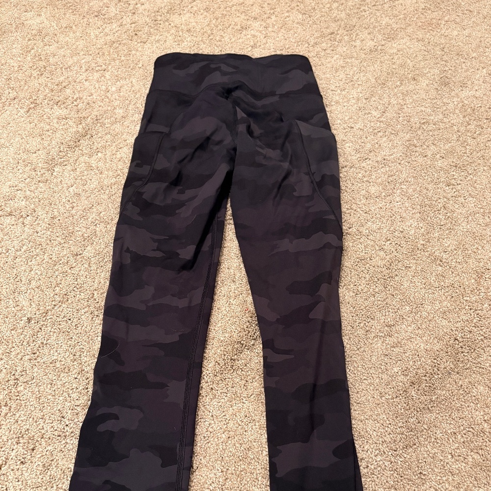 Lululemon camo leggings size 2